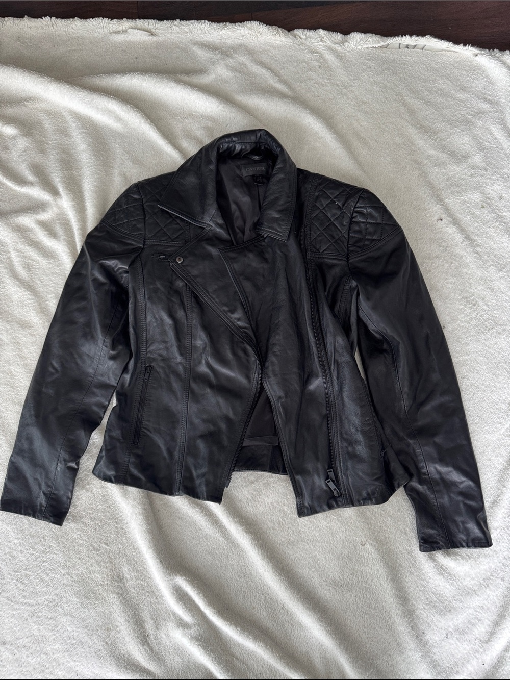 Danier Black Quilted Shoulder Leather Jacket